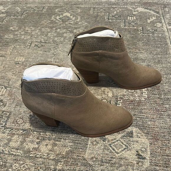 Violet & Red Jackson Lazer Cut Topline Taupe Ankle Booties - Picture 3 of 6